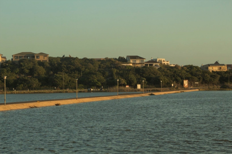 Commercial Property for Sale in Paradise Beach Eastern Cape